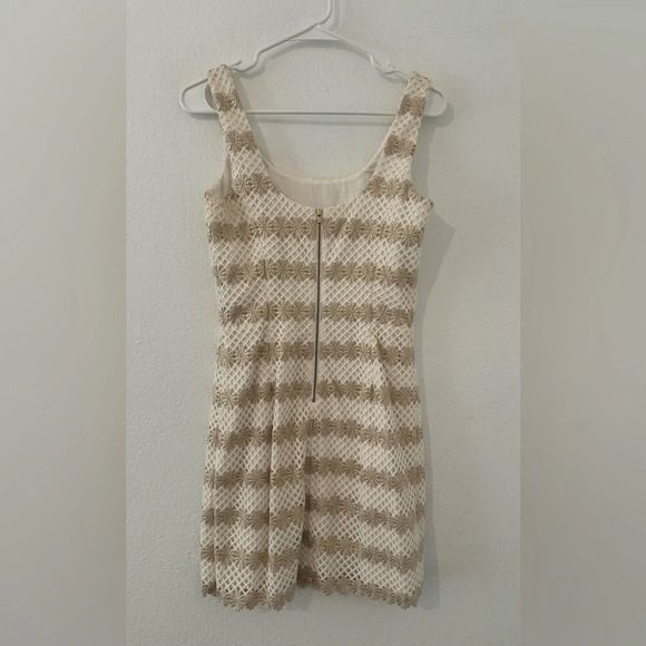 Lilly Pulitzer Meredith Shift Gold Metallic Lotti Daisy Lace Crochet Party Sz 0 - Picture 2 of 9